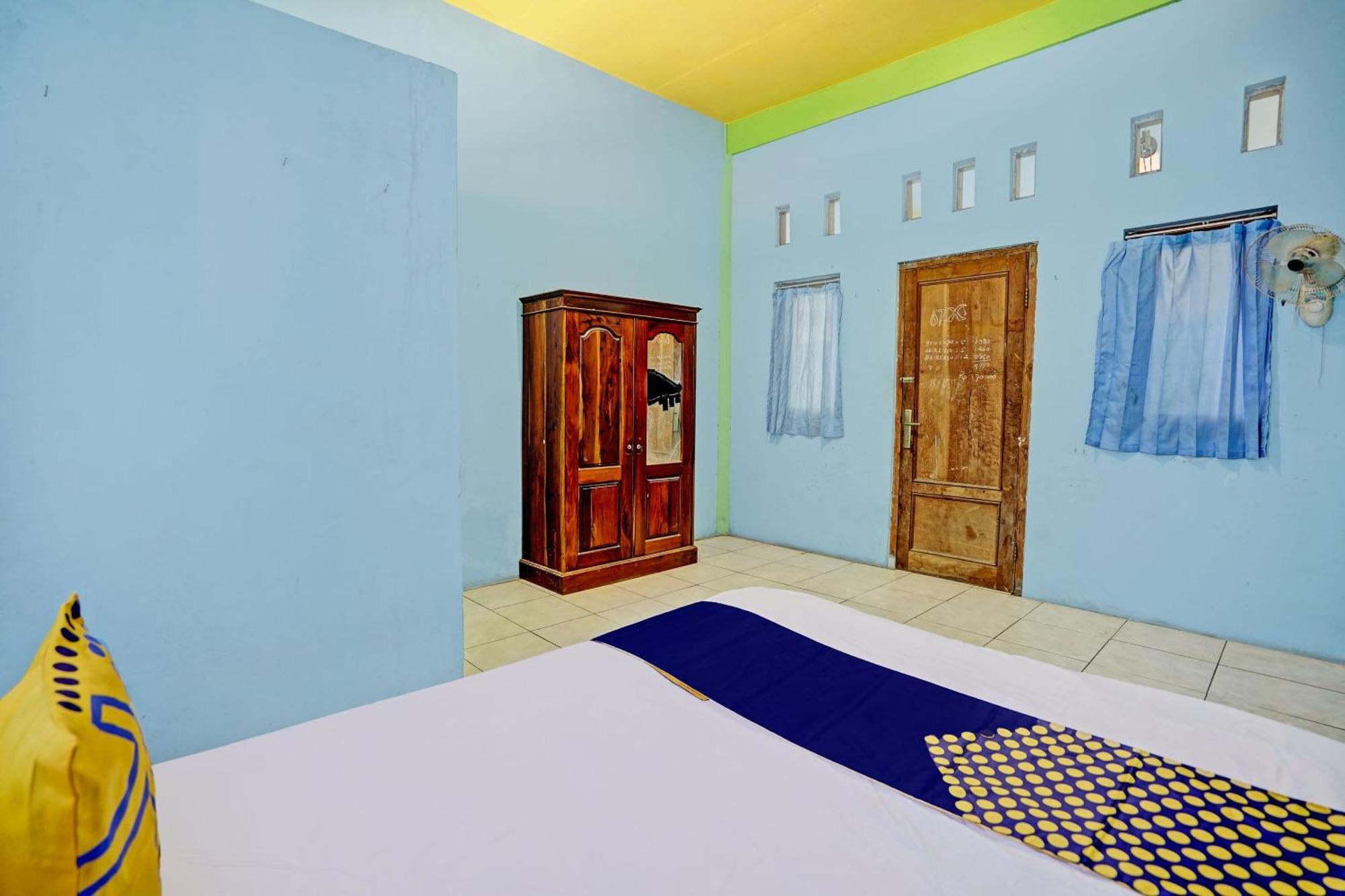 Oyo Life 93037 Nova Jaya Homestay Syariah Lamongan Ngoại thất bức ảnh