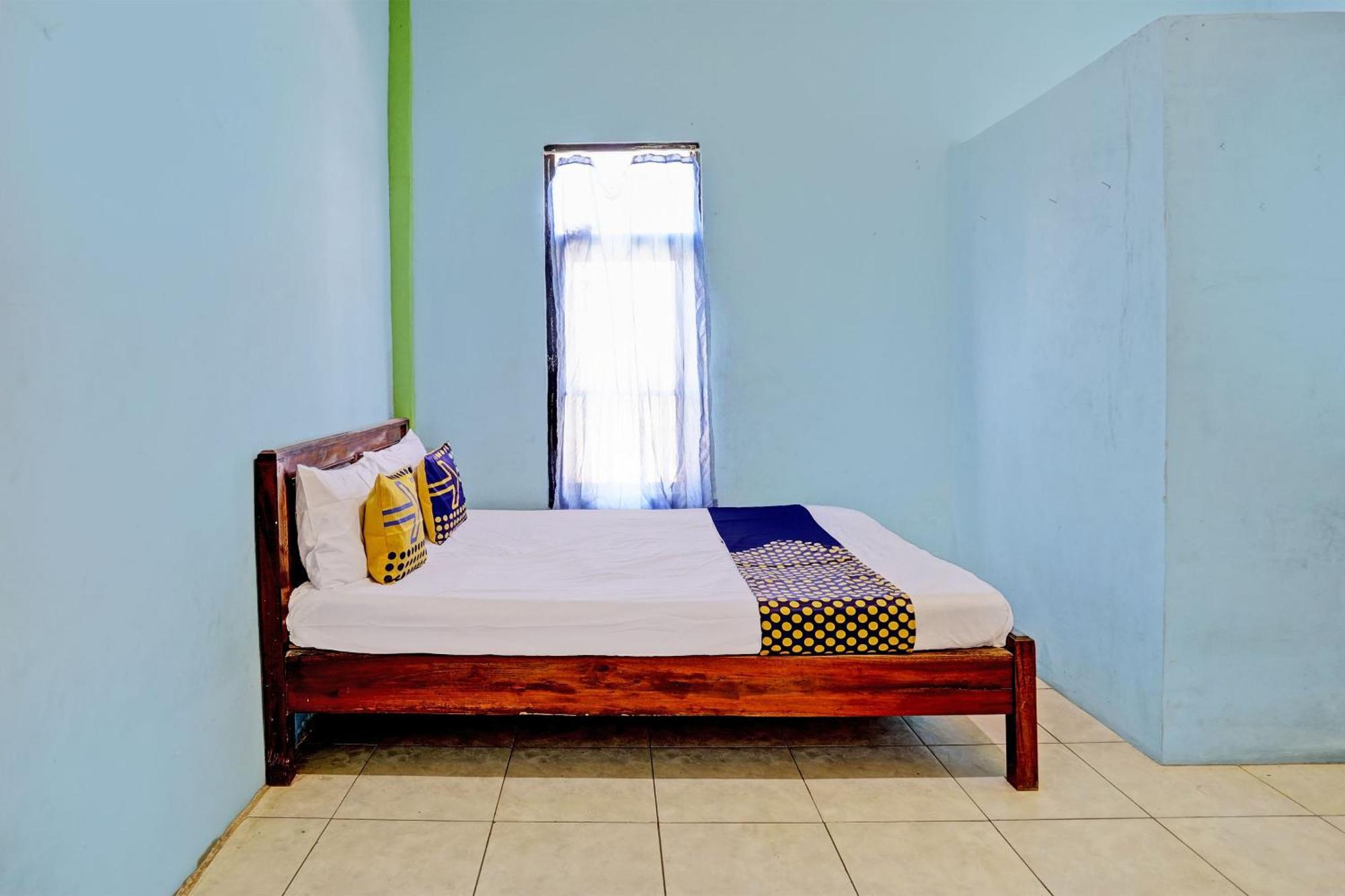 Oyo Life 93037 Nova Jaya Homestay Syariah Lamongan Ngoại thất bức ảnh