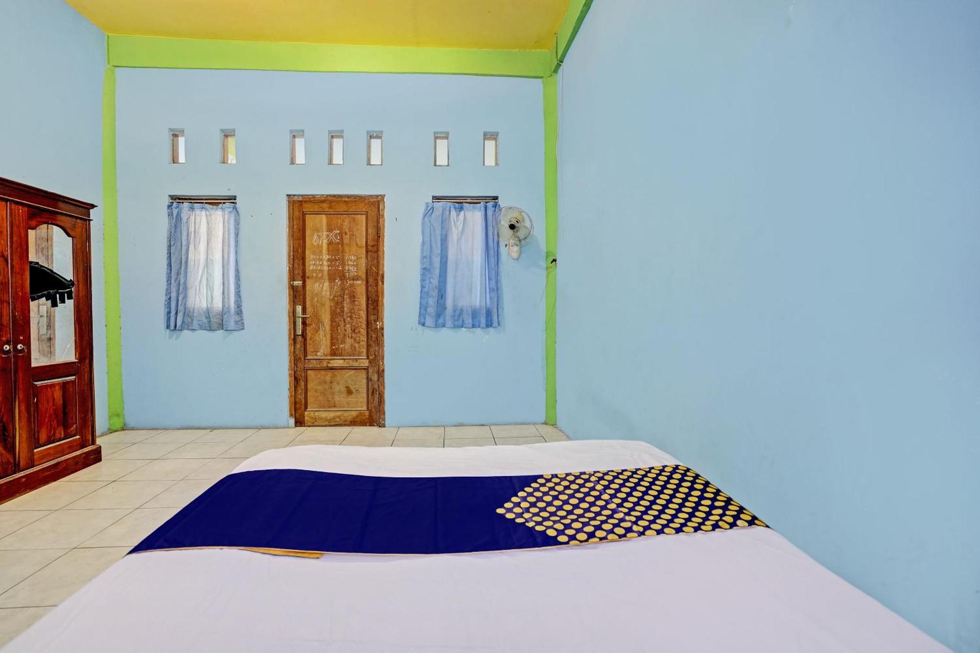 Oyo Life 93037 Nova Jaya Homestay Syariah Lamongan Ngoại thất bức ảnh
