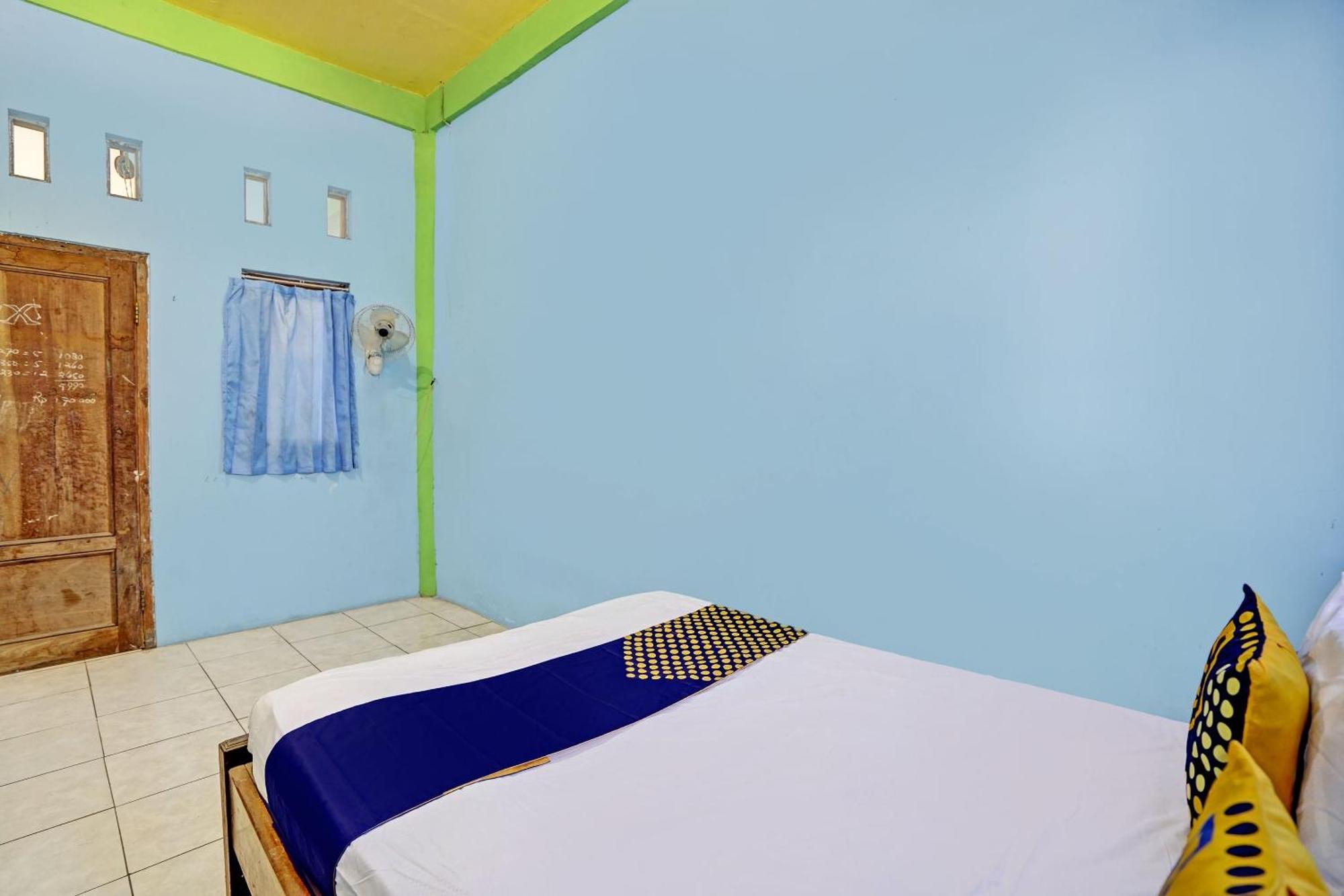 Oyo Life 93037 Nova Jaya Homestay Syariah Lamongan Ngoại thất bức ảnh